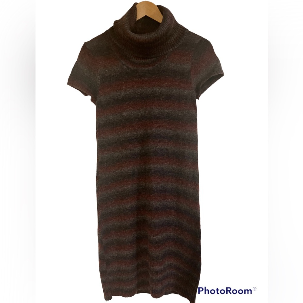 Like new! Smart Set Sweater dress, XS size. Worn once. Wool blend.